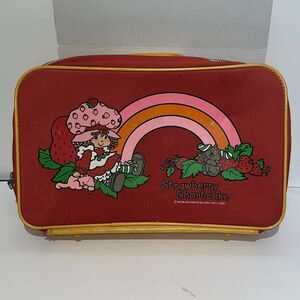 Vintage 80s Adam Joseph Kids‎ Red Strawberry Shortcake Rainbow Suitcase Luggage